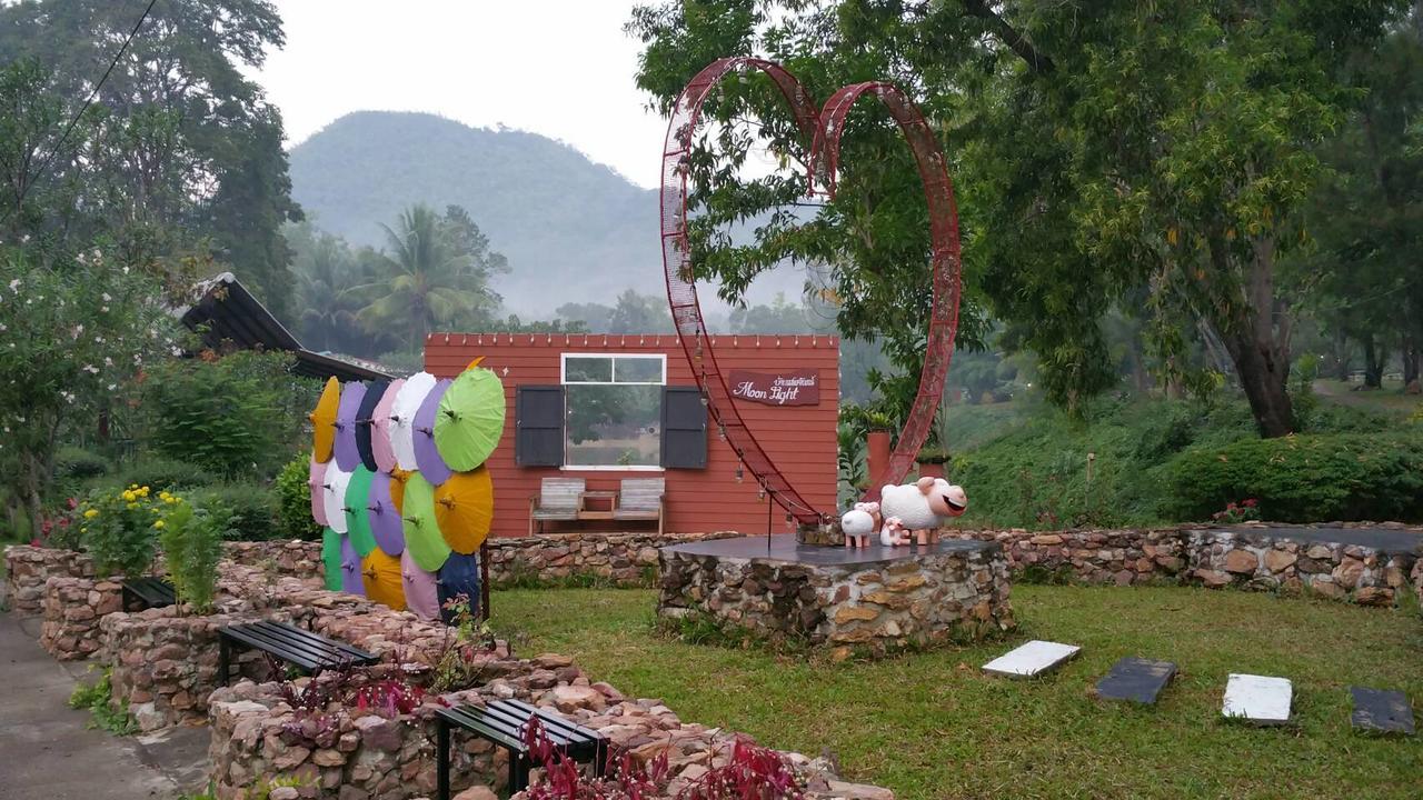 Baanraisooksangchan Kaeng Kachan Buitenkant foto