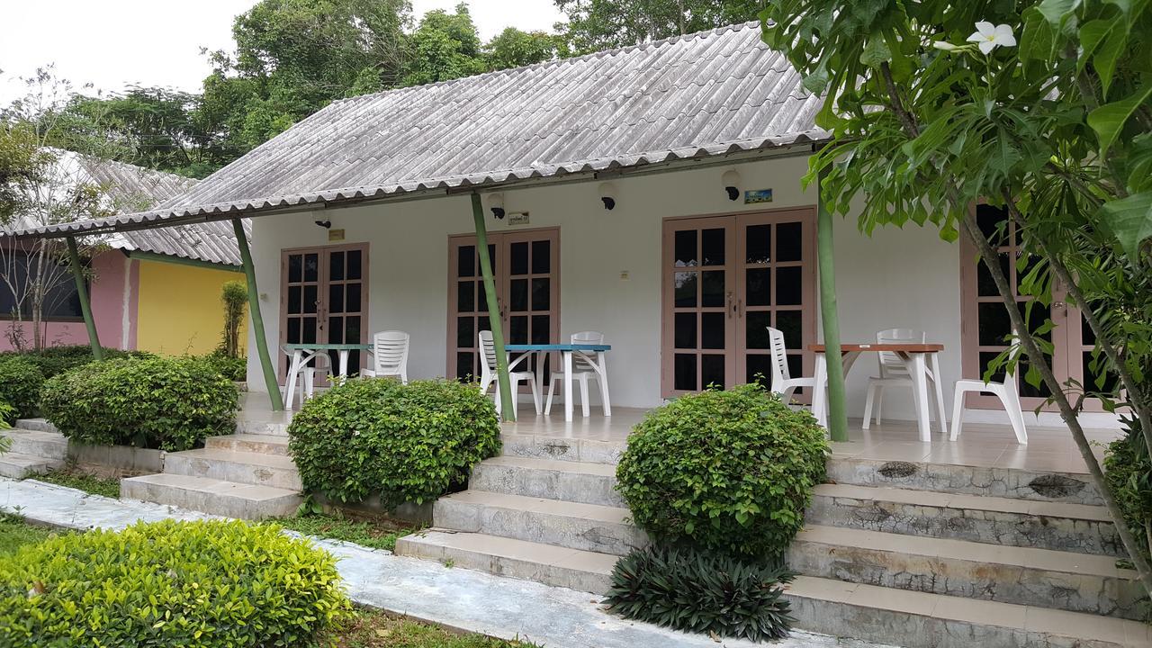 Baanraisooksangchan Kaeng Kachan Buitenkant foto