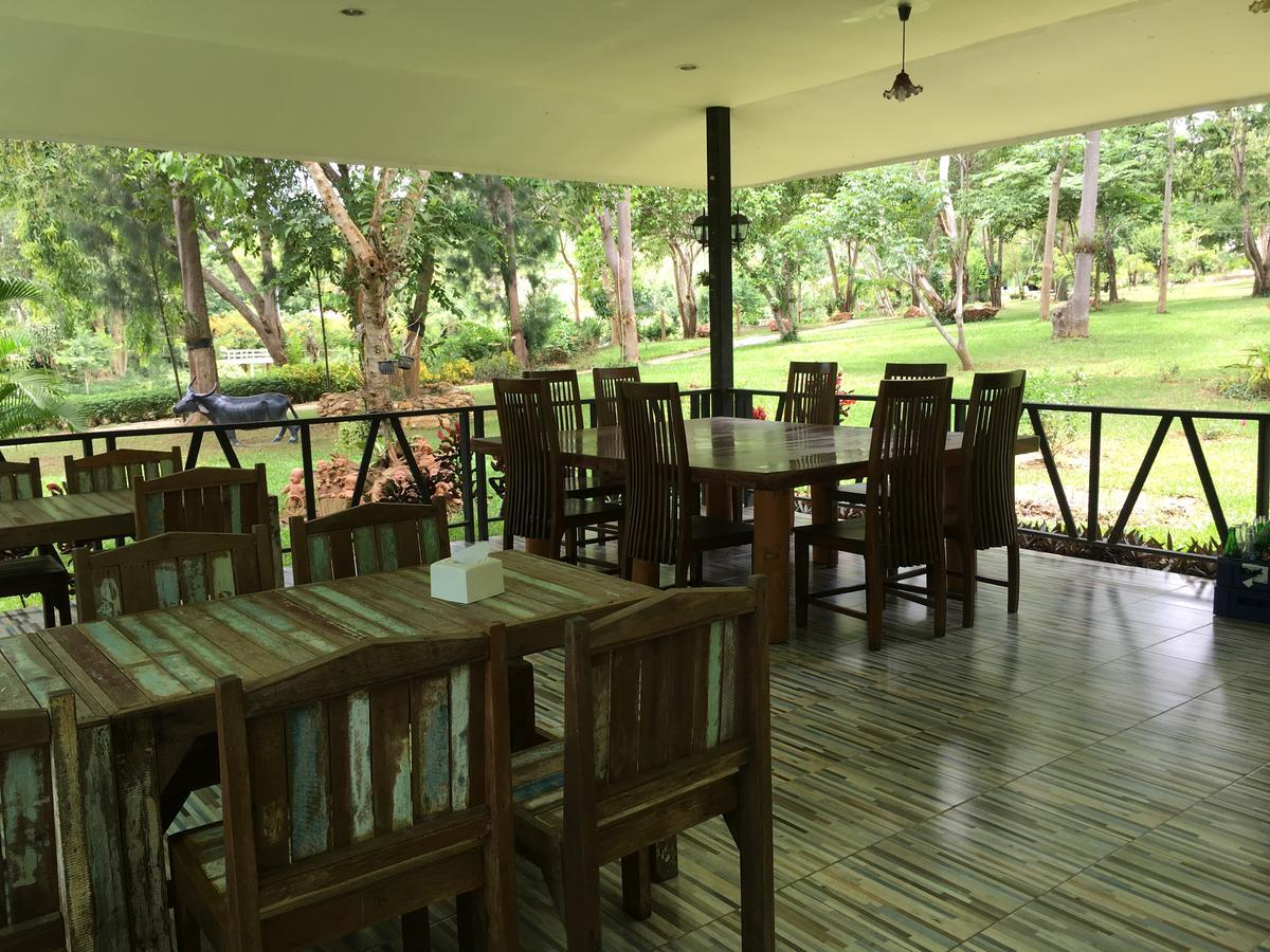 Baanraisooksangchan Kaeng Kachan Buitenkant foto